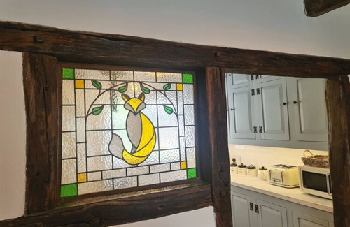 Mickle Trafford Hütte | Charming 2 bed cottage near Chester Zoo - Sleeps 6