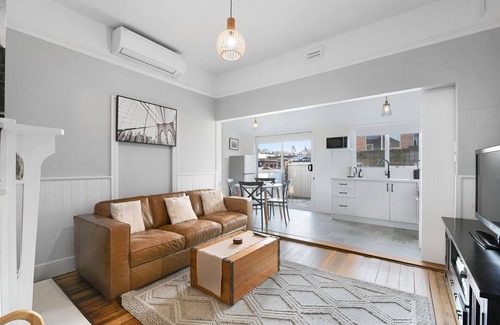 North Hobart Haus | Charming 2-Bed House in North Hobart