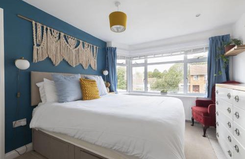 Stonehouse Haus | Charming 2-Bed Home in Stonehouse