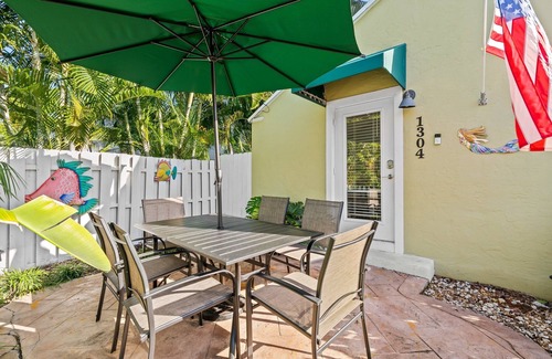 Victoria Park Haus | Charming 2-bedroom house with WiFi and AC in welcoming Fort Lauderdale