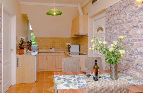 Hajduszoboszlo Wohnung | Charming 2-bedroom apartment with WiFi, AC in amazing Hajdúszoboszló