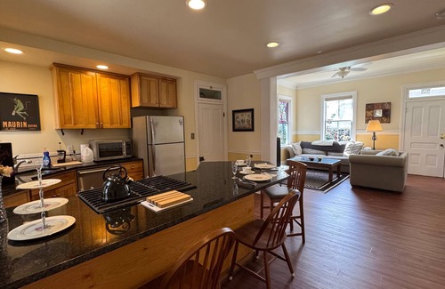 Lower Avenues Haus | Charming 2-bedroom house, with study and greatroom, quiet Avenues neighborhood