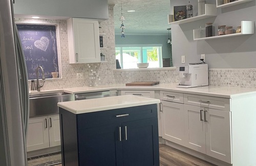 Garden Isles Haus | Charming 2-bedroom house, 2 miles from the Pier in Pompano Beach