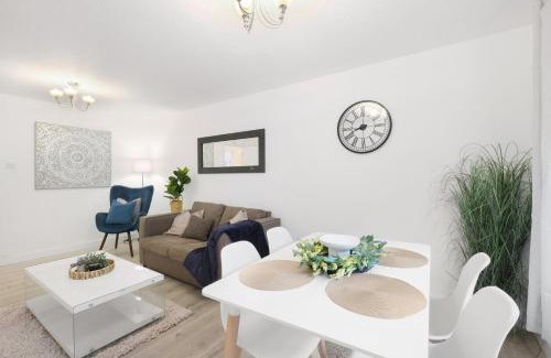 Island Gardens Wohnung | Charming 2-bedroom, 1-Bathroom Apartment in Transom Square