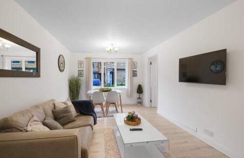 Island Gardens Wohnung | Charming 2-bedroom, 1-Bathroom Apartment in Transom Square