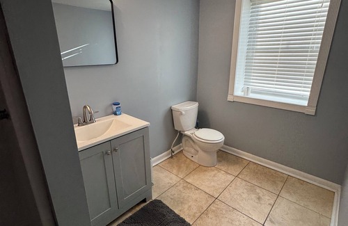 New Castle Wohnung | Charming 2-bedroom apartment in brilliant New Castle with WiFi, AC