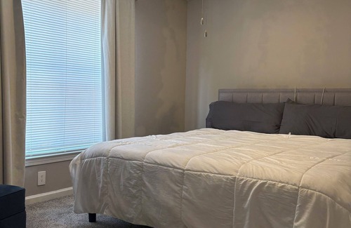 Forest Park Wohnung | Charming 2-bedroom apartment in brilliant Jonesboro 13 min from airport