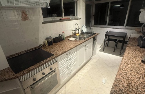 Estoril Kabine | Charming 2-bedroom apartment with AC, WiFi in lovely Estoril! Beach in 2km