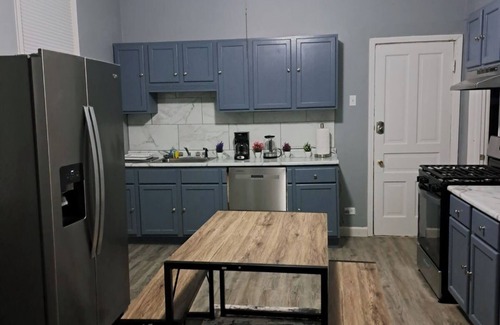 North Center Wohnung | Charming 2-bedroom apartment in Roscoe Village/Free Washer/Dryer/WiFi