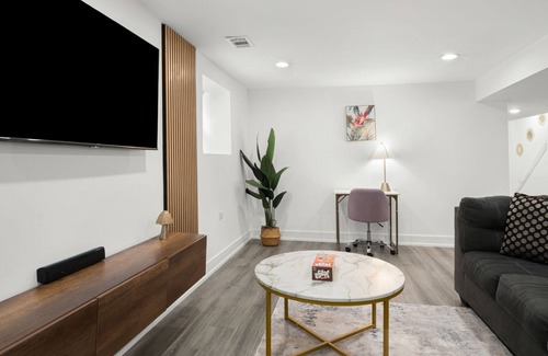 Englewood Wohnung | Charming 2-bedroom apartment in fabulous Chicago with WiFi, Game Space