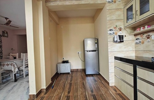 Varca Wohnung | Charming 2-bedroom apartment 5 mins from Beach with WiFi, AC in wonderful Varca