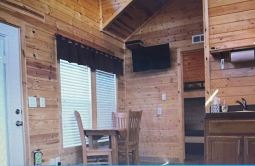 Babb Kabine | Charming 2-bedroom cabin in St Mary’s Glacier