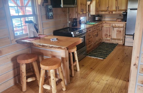 Melmore Kabine | Charming 2-bedroom cabin in Carey with AC, WiFi