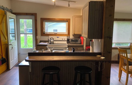 Barryton Hütte | Charming 2-bedroom cottage in Barryton with WiFi and AC