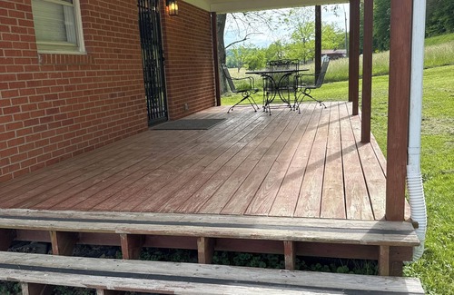 Waynesburg Hütte | Charming 2-bedroom cottage in Brodhead with WiFi and AC