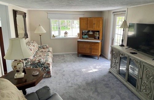 Elk Rapids Haus | Charming 2-bedroom house in Elk Rapids