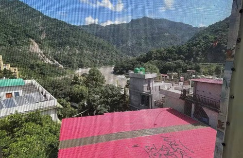 Rishikesh Haus | Charming 2-bedroom home in fabulous Rishikesh with WiFi, AC