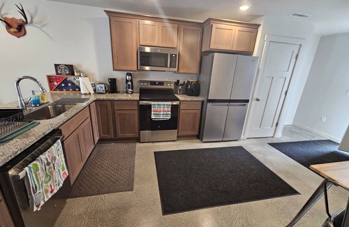 Stanfield Haus | Charming 2-bedroom house in nice Stanfield with AC