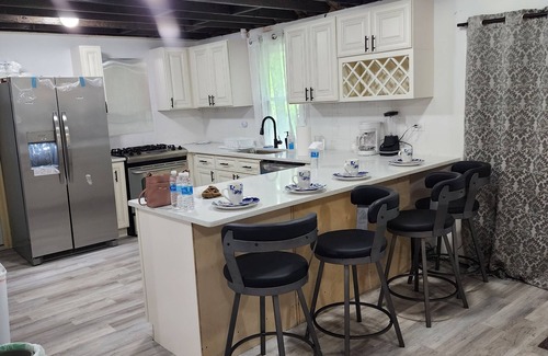 Woodstock Haus | Charming 2-bedroom house with WiFi, AC in fabulous Woodstock