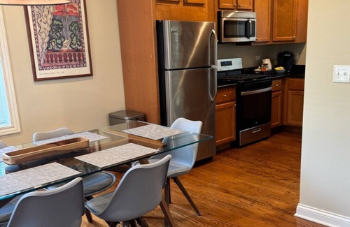 Evanston Haus | Charming 2-bedroom Home with Midcentury Details