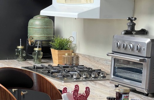 Ensenada Haus | Charming 2-bedroom HOUSE for 6 GUEST. Private HOT TUB in Valle de Guadalupe