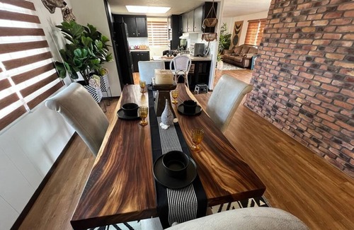 Ensenada Haus | Charming 2-bedroom HOUSE for 6 GUEST. Private HOT TUB in Valle de Guadalupe