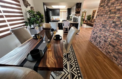 Ensenada Haus | Charming 2-bedroom HOUSE for 6 GUEST. Private HOT TUB in Valle de Guadalupe