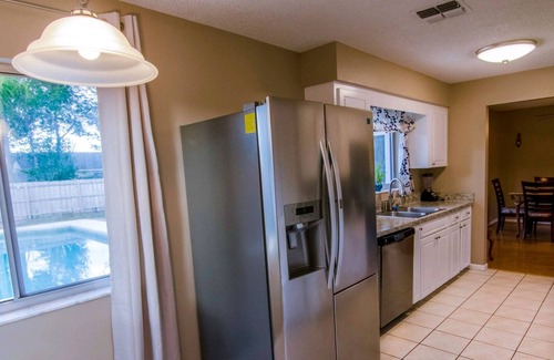 Deltona Lakes Haus | Charming 2-bedroom house with AC, WiFi in lovely Deltona