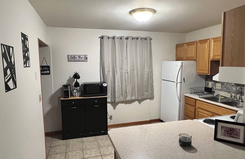 Madison Haus | Charming 2-bedroom house close to airport and downtown with many amenities