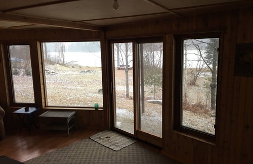 Eden Haus | Charming 2-bedroom lake house on fabulous Lake Eden with WiFi