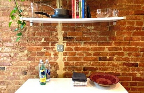 NoMa Haus | Charming 2-bedroom rowhouse with private patio in central Washington, DC