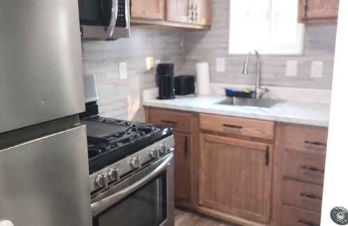 Pocatello Hütte | Charming 2-bedroom Tiny home, with Wi-Fi in Pocatello