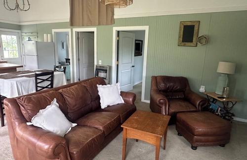 Hobucken Haus | Charming 2-bedroom house with private beach access in peaceful Cedar Island