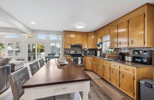 Stevensville Hütte | Charming 2-bedroom waterfront cottage in peaceful Stevensville with AC, WiFi