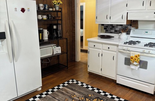 Water Valley Haus | Charming 2-bedroom house with WiFi, HVAC in awesome Water Valley