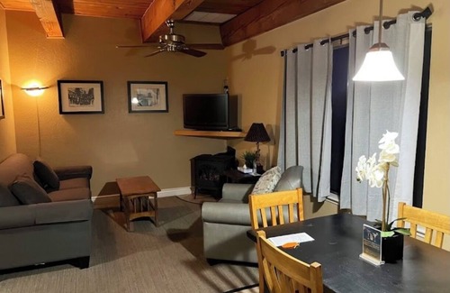 Tahoe Village Villa | Charming 2-bedroom villa in delightful Stateline with WiFi