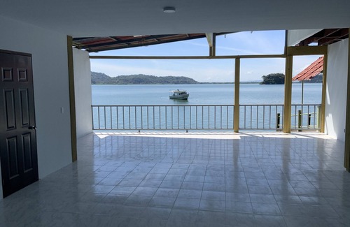 Golfito Wohnung | Charming 2 BR apt on the Water Front