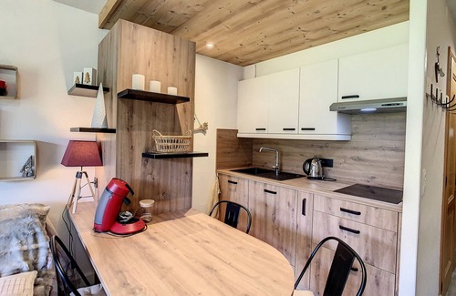 Demi-Quartier Wohnung | Charmantes 2-Zimmer-Apt in Combloux mit Terrasse, Parkplatz und Skiraum