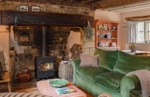 Kingham Haus | Charming 2BD Cottage in the Heart of Kingham!