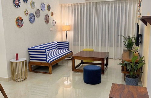 Bambolim Wohnung | Charming 2BHK apartment with WiFi, AC in Bambolim, Near the Beach & Grand Hyatt
