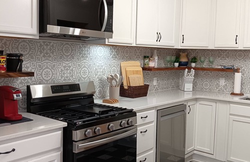 Gaithersburg Wohnung | Charming 3-bed/2-bath apartment with AC, WiFi, near Washington DC & Seneca Park