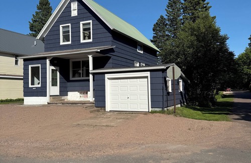 Calumet Haus | Charming 3-bedroom 2-bathroom house with ATV access