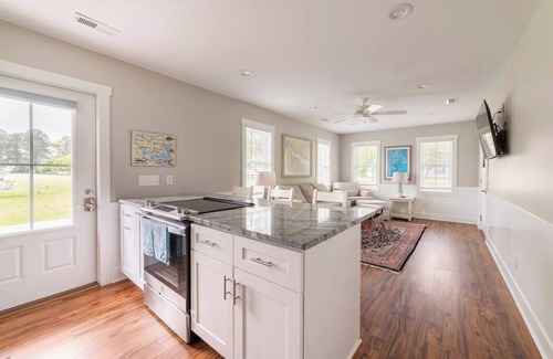 Bath Hütte | Charming 3-bedroom cottage in Bath steps away from the Pamlico River.