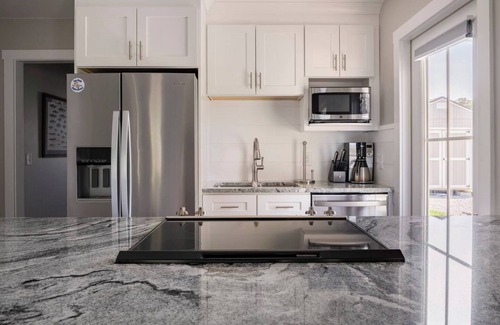 Bath Hütte | Charming 3-bedroom cottage in Bath steps away from the Pamlico River.