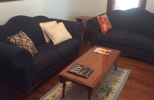 Notre Dame Sonstige | Charming 3-bedroom farmhouse with WiFi, AC. Oldest home ON the ND campus.