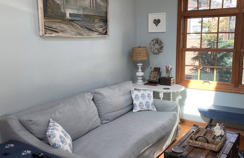 Mount Lebanon Haus | Charming 3-bedroom house in Mt. Lebanon. Close to downtown.