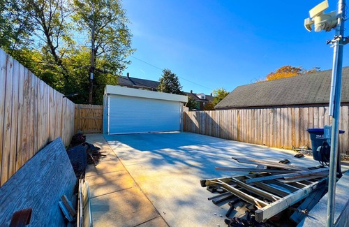 Benning Haus | Charming 3-bedroom House in delightful Washington with AC, WiFi