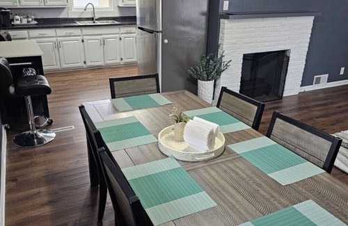 Lafayette Haus | Charming 3-bedroom house located 10 minutes from Purdue University