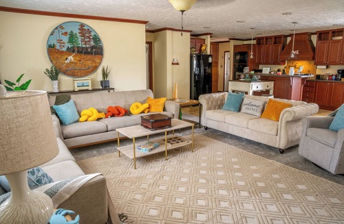 Belhaven Haus | Charming 3-bedroom house on the water with a dock, close to Belhaven & Bath NC.