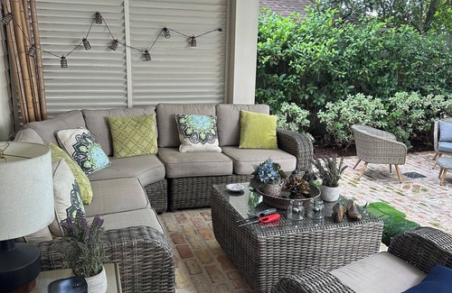 Bonnabel Place Haus | Charming 3-bedroom house with WiFi, AC in peaceful Metairie.